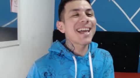 Snapshot of damiansexyboy69 chatting on November 19, 5:07 am damiansexyboy69 online show from November 19, 5:07 am