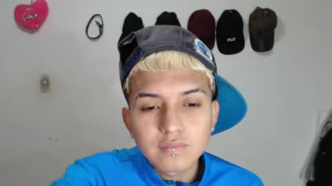 Snapshot of damiansexyboy69 chatting on November 24, 4:34 am damiansexyboy69 online show from November 24, 4:34 am