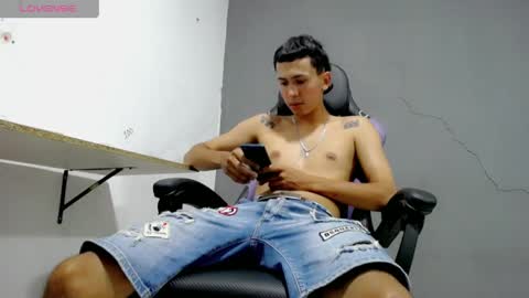 damien_444 online show from April 5, 8:28 pm