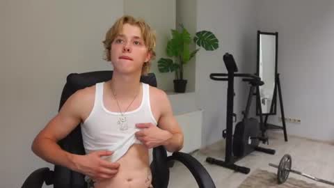 DAMIEN DALLAS online show from July 28, 8:52 pm