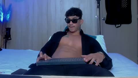 Snapshot of dammianmilleroficial chatting on October 27, 9:52 pm INSTAGRAM DAMMIANMILLEROFICIAL online show from October 27, 9:52 pm