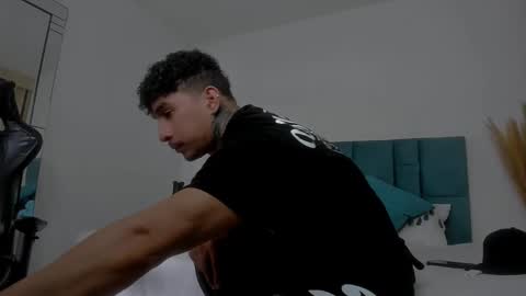 Snapshot of dammianmilleroficial chatting on October 30, 3:46 pm INSTAGRAM DAMMIANMILLEROFICIAL online show from October 30, 3:46 pm