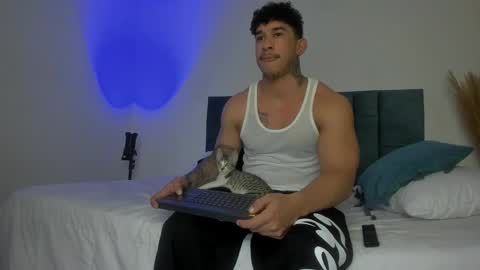 Snapshot of dammianmilleroficial chatting on October 31, 5:30 am INSTAGRAM DAMMIANMILLEROFICIAL online show from October 31, 5:30 am