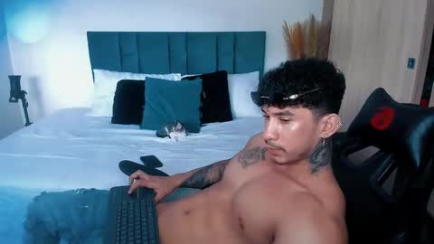 Snapshot of dammianmilleroficial chatting on November 1, 7:16 pm INSTAGRAM DAMMIANMILLEROFICIAL online show from November 1, 7:16 pm