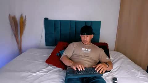 Snapshot of dammianmilleroficial chatting on November 23, 2:44 am INSTAGRAM DAMMIANMILLEROFICIAL online show from November 23, 2:44 am