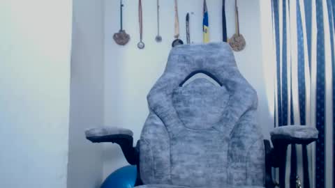 dammuscle online show from September 17, 3:57 pm