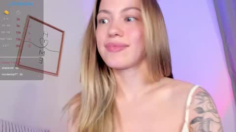 Snapshot of damn_cutie chatting on April 15, 7:58 pm Tiana online show from April 15, 7:58 pm