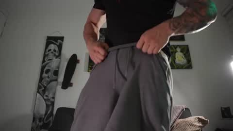 insta damn8   ---         -----  online show from August 5, 12:02 am