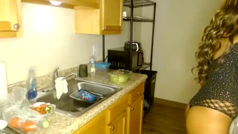 Snapshot of damnnova1 chatting on November 11, 6:19 pm Nova online show from November 11, 6:19 pm