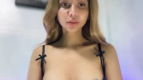 Snapshot of damnperfectxx chatting on March 31, 11:10 am damnperfectxx online show from March 31, 11:10 am