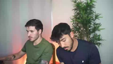 Snapshot of damon_frost chatting on October 8, 8:17 pm damon_frost online show from October 8, 8:17 pm