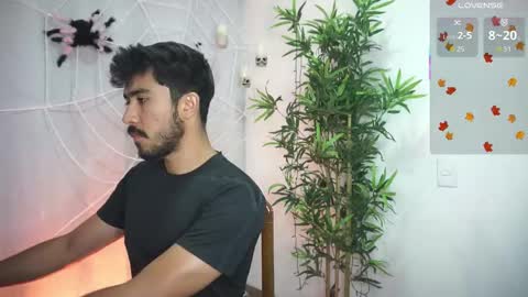 Snapshot of damon_frost chatting on October 13, 8:53 pm damon_frost online show from October 13, 8:53 pm