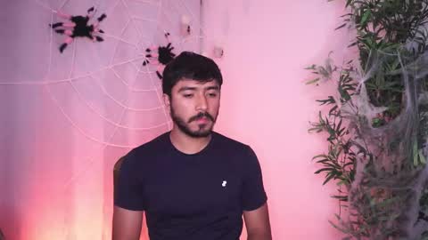 Snapshot of damon_frost chatting on October 21, 9:59 pm damon_frost online show from October 21, 9:59 pm