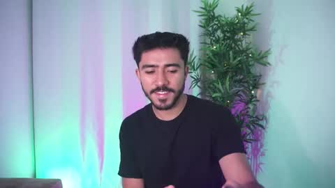 Snapshot of damon_frost chatting on November 29, 12:13 am damon_frost online show from November 29, 12:13 am