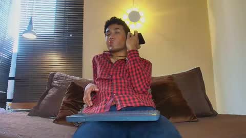 Damon  Salvatore online show from February 14, 8:49 pm