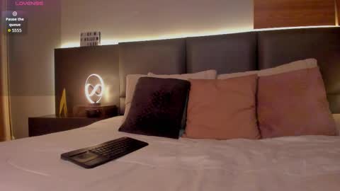 Snapshot of damonsantos chatting on November 9, 10:13 am D A M O N online show from November 9, 10:13 am