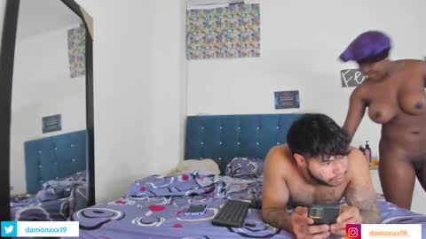 Snapshot of damonxxx1 chatting on February 6, 3:20 pm Damon online show from February 6, 3:20 pm