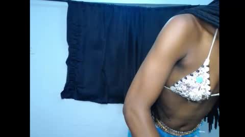 Snapshot of damsel8 chatting on March 13, 6:25 pm leah online show from March 13, 6:25 pm