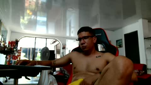 damyan_2003 online show from July 2, 3:29 pm