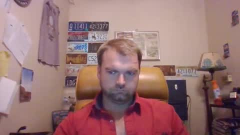 Snapshot of dan791767 chatting on December 1, 8:25 pm dan791767 online show from December 1, 8:25 pm