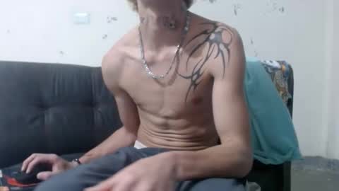 dan_jonson15 online show from February 5, 3:22 am