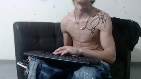 dan_jonson15 online show from February 7, 11:52 pm