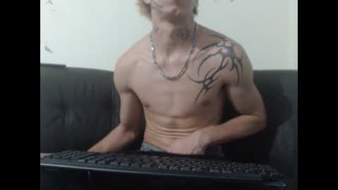 dan_jonson15 online show from February 11, 1:32 am