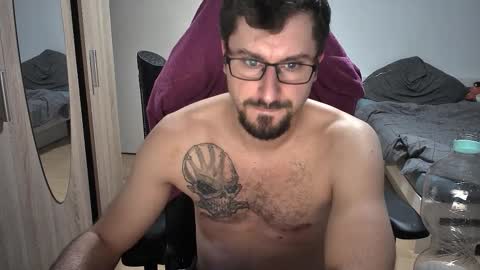 Snapshot of dan_the_man405 chatting on September 21, 6:42 pm King Dan online show from September 21, 6:42 pm