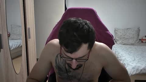 Snapshot of dan_the_man405 chatting on September 25, 7:28 pm King Dan online show from September 25, 7:28 pm