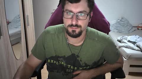 Snapshot of dan_the_man405 chatting on October 2, 8:05 pm King Dan online show from October 2, 8:05 pm