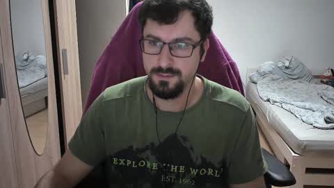 Snapshot of dan_the_man405 chatting on October 4, 8:18 pm King Dan online show from October 4, 8:18 pm