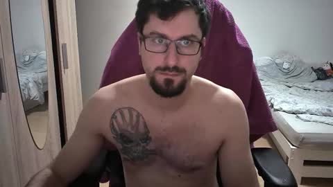 Snapshot of dan_the_man405 chatting on October 5, 6:39 pm King Dan online show from October 5, 6:39 pm