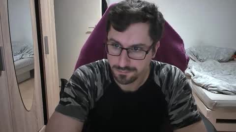 Snapshot of dan_the_man405 chatting on October 8, 7:22 pm King Dan online show from October 8, 7:22 pm