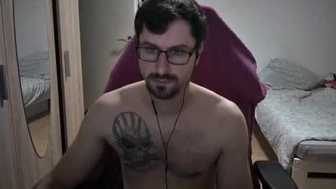 Snapshot of dan_the_man405 chatting on October 12, 6:18 pm King Dan online show from October 12, 6:18 pm