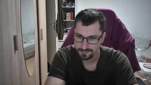 Snapshot of dan_the_man405 chatting on October 28, 7:38 pm King Dan online show from October 28, 7:38 pm