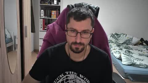 Snapshot of dan_the_man405 chatting on November 2, 8:44 pm King Dan online show from November 2, 8:44 pm