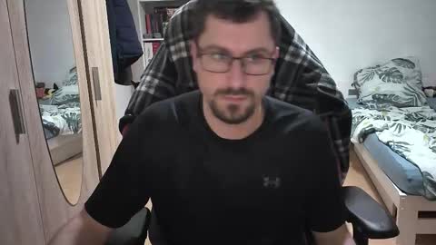 Snapshot of dan_the_man405 chatting on November 17, 7:52 pm King Dan online show from November 17, 7:52 pm