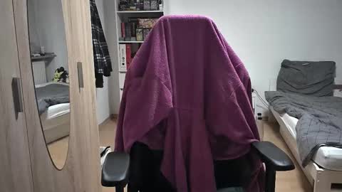 Snapshot of dan_the_man405 chatting on November 23, 7:35 pm King Dan online show from November 23, 7:35 pm