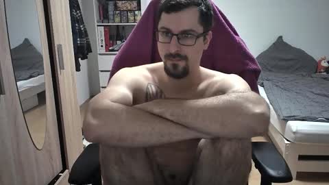 Snapshot of dan_the_man405 chatting on December 4, 7:44 pm King Dan online show from December 4, 7:44 pm