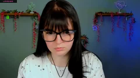 Snapshot of dana_cute1_ chatting on May 13, 8:55 am dana_cute1_ online show from May 13, 8:55 am