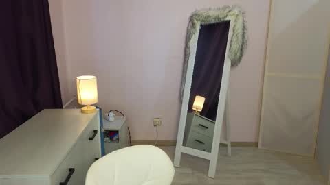  DANA online show from November 21, 12:04 pm