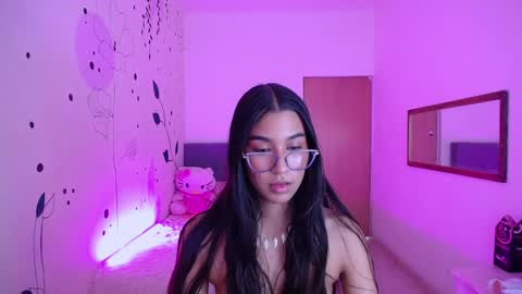 Snapshot of dana_paula chatting on February 19, 3:49 pm dana_paula online show from February 19, 3:49 pm