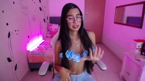 Snapshot of dana_paula chatting on February 23, 12:27 pm dana_paula online show from February 23, 12:27 pm