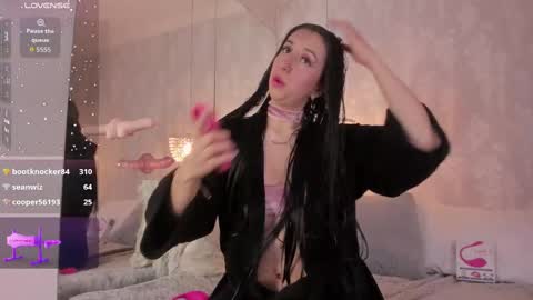 Snapshot of danaandthamaraangels chatting on September 20, 8:26 am online show from September 20, 8:26 am