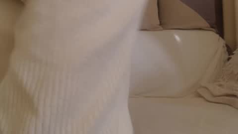 Snapshot of danaperfect chatting on November 25, 10:48 am Daniella online show from November 25, 10:48 am