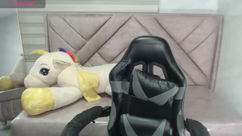 Danatella  online show from September 21, 1:35 pm