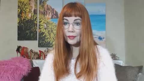 Snapshot of danceglory chatting on February 18, 6:42 am Danceglory online show from February 18, 6:42 am