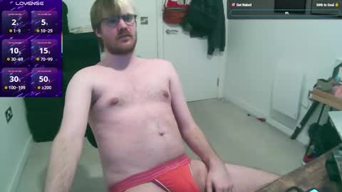 Snapshot of dancho_95 chatting on March 24, 12:37 am dancho_95 online show from March 24, 12:37 am