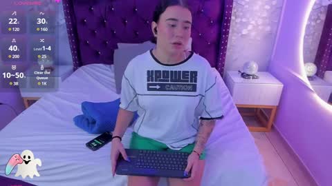 Snapshot of danee_19 chatting on February 6, 10:59 am Daniela online show from February 6, 10:59 am