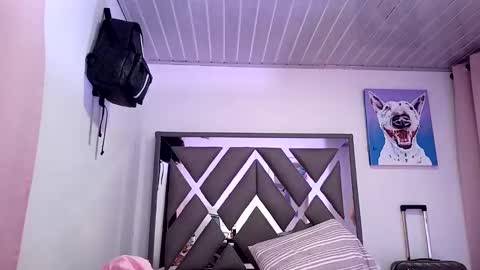 Danella Houston online show from January 2, 2:43 am